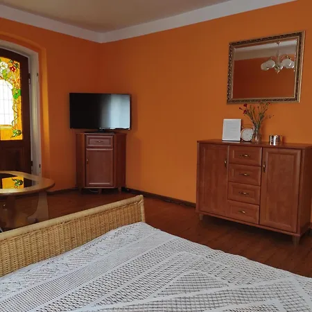 Helena Apartment *